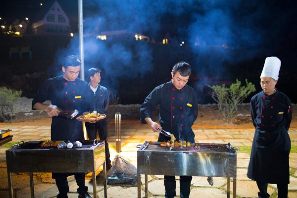 tiệc bbq tại dalat wonder resort