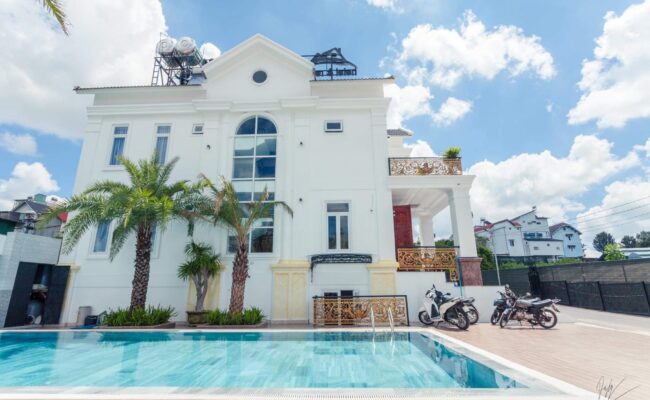 Villa Đà Lạt VIP có hồ bơi 14 phòng ngủ