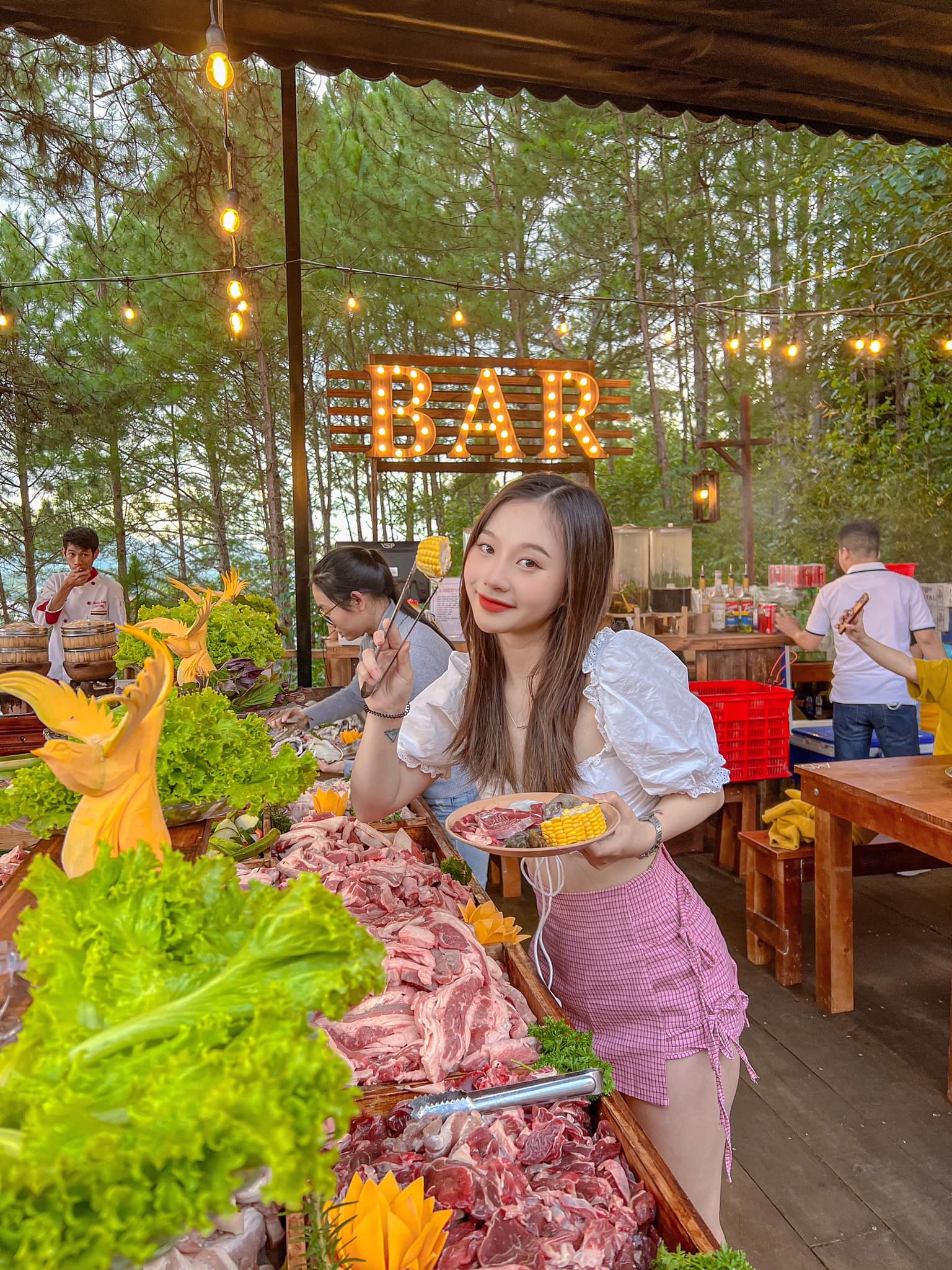 20 Forest BBQ and More – Đại Tiệc Buffet Thịnh Soạn Giữa Rừng Đầu Tiên Tại Đà Lạt