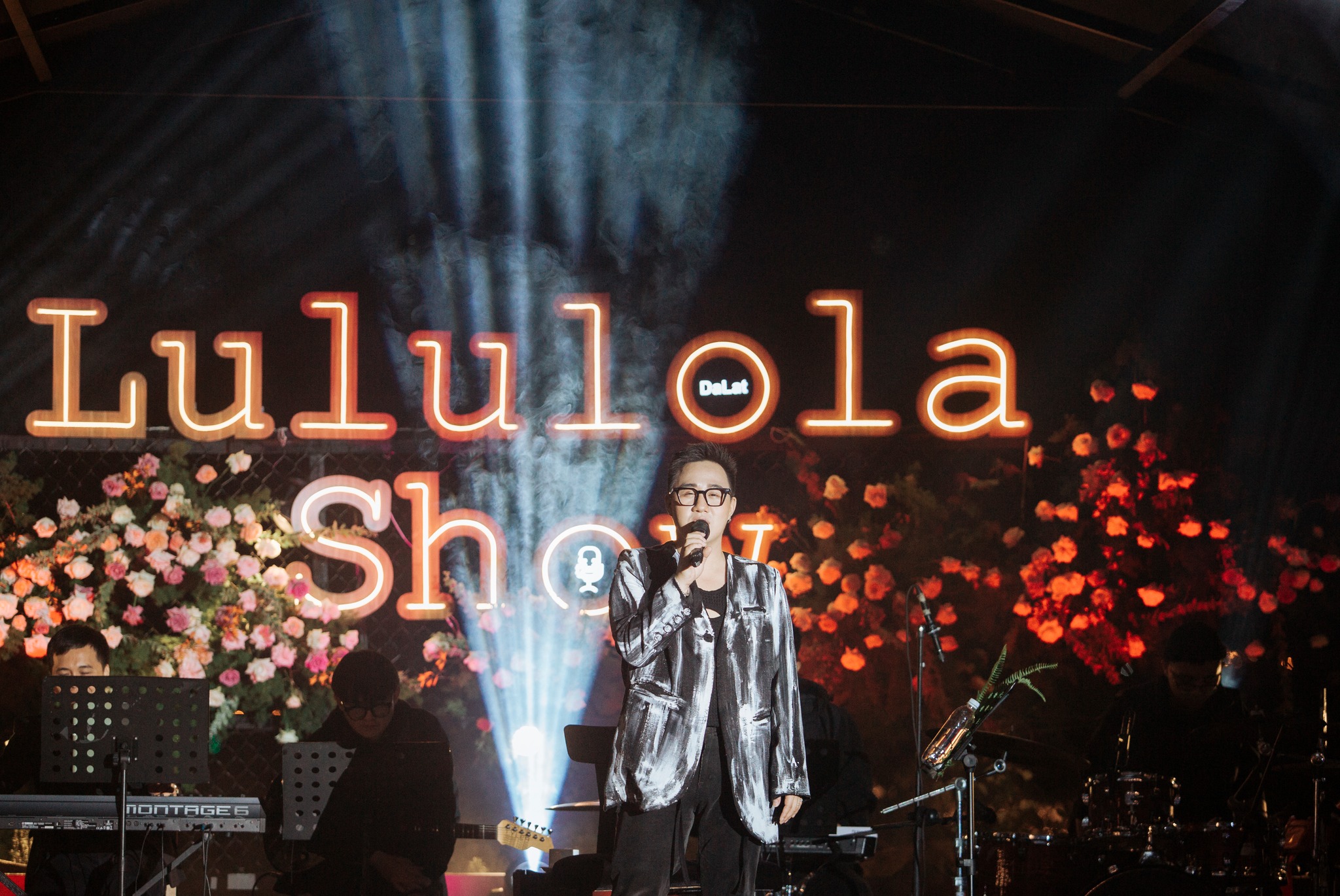 thông tin show trung quân luluola show