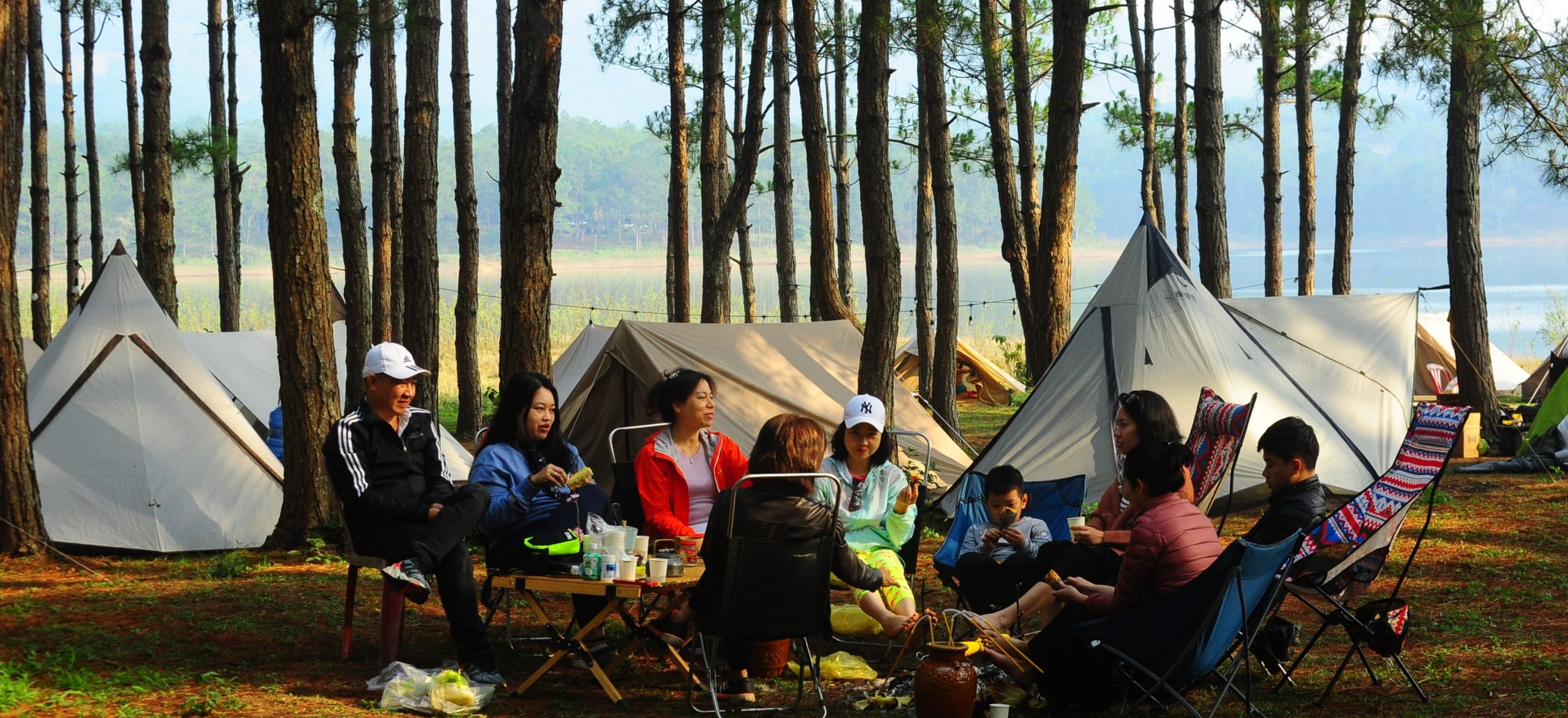 trải nghiệm camping hồ tuyền lâm